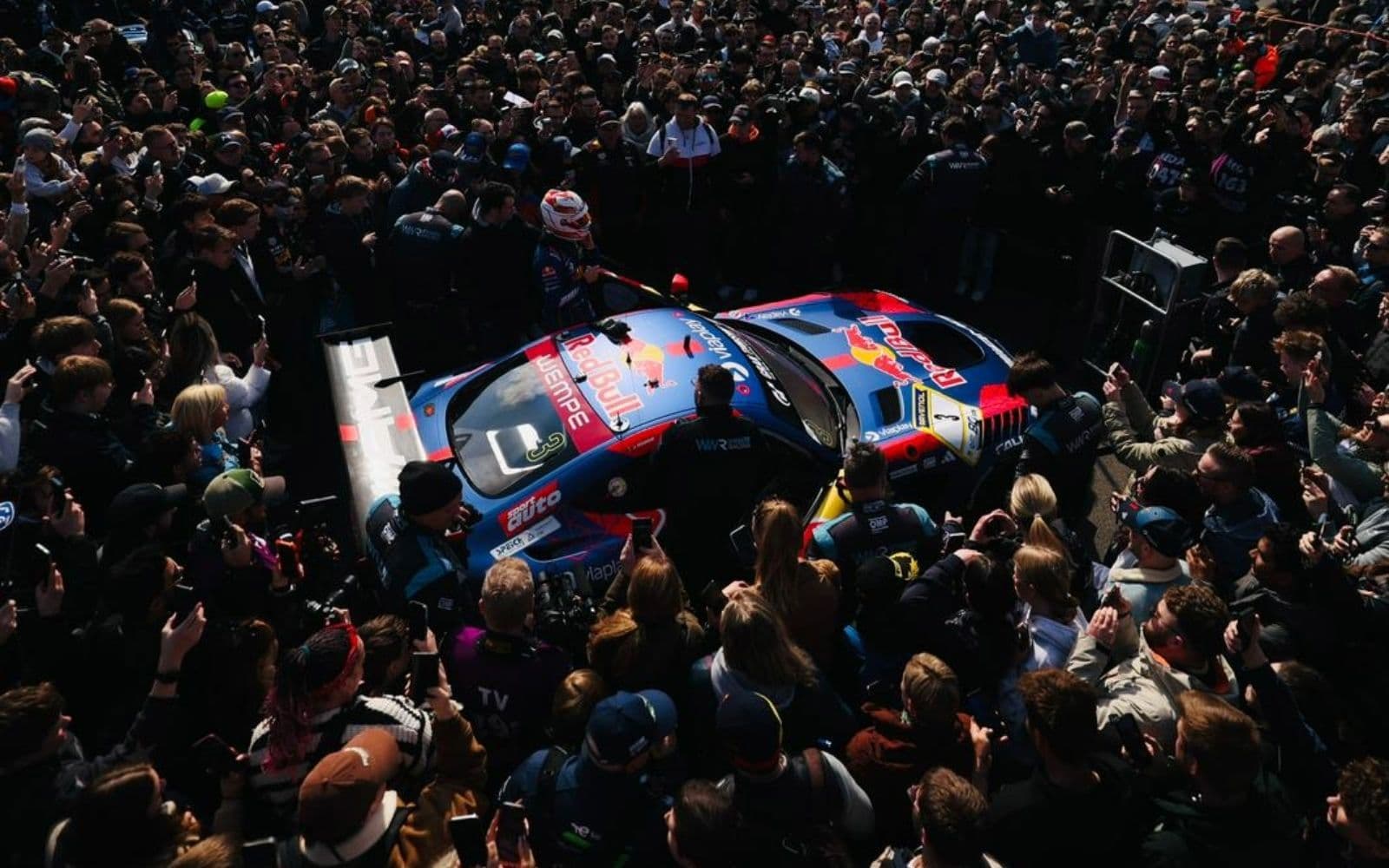 Κυριαρχική νίκη για τον Verstappen στο Nordschleife