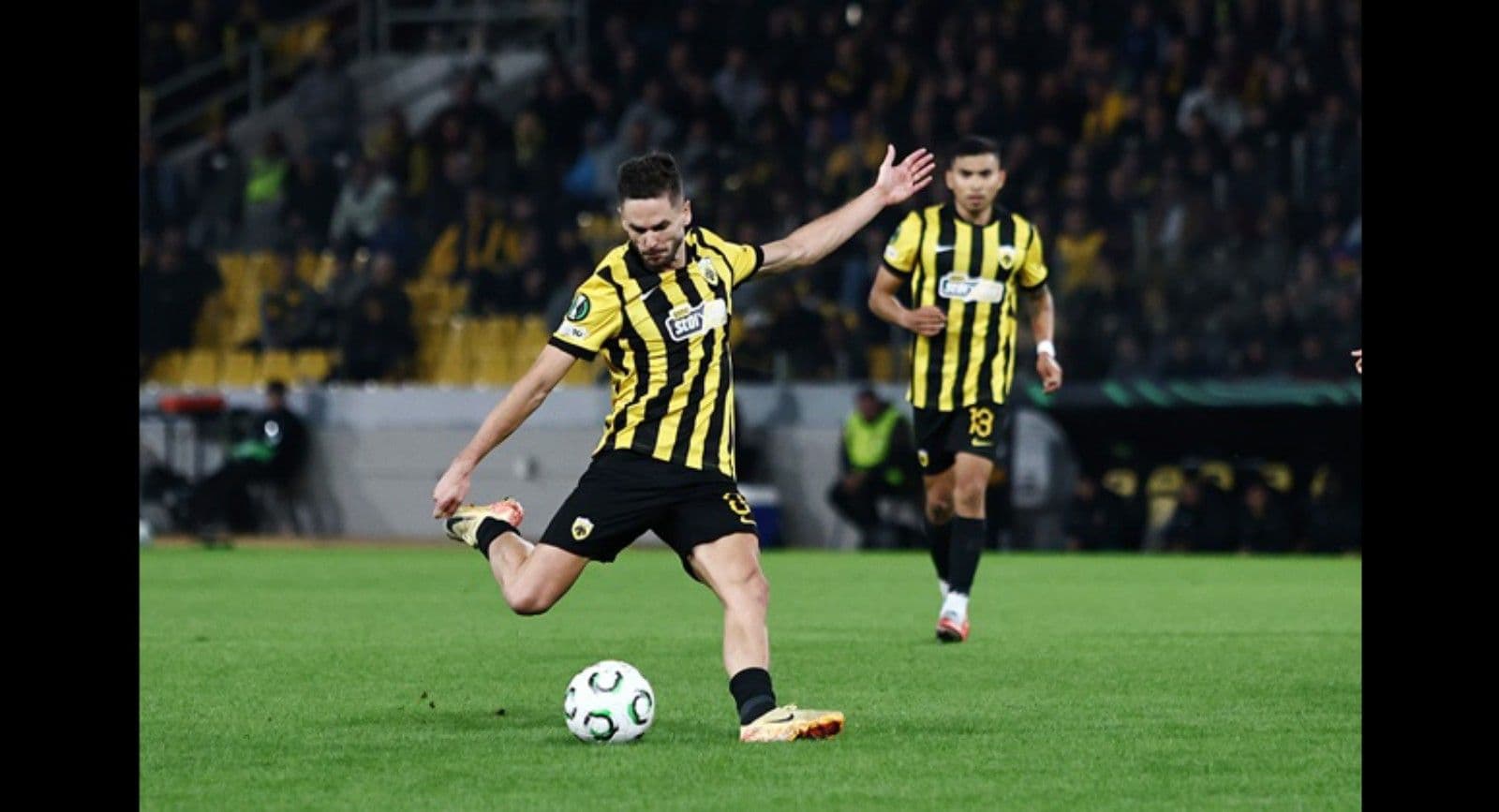 ΑΕΚ: Τα κομπλιμέντα της UEFA για το γκολ του Γκατσίνοβιτς με Φιορεντίνα (vid)