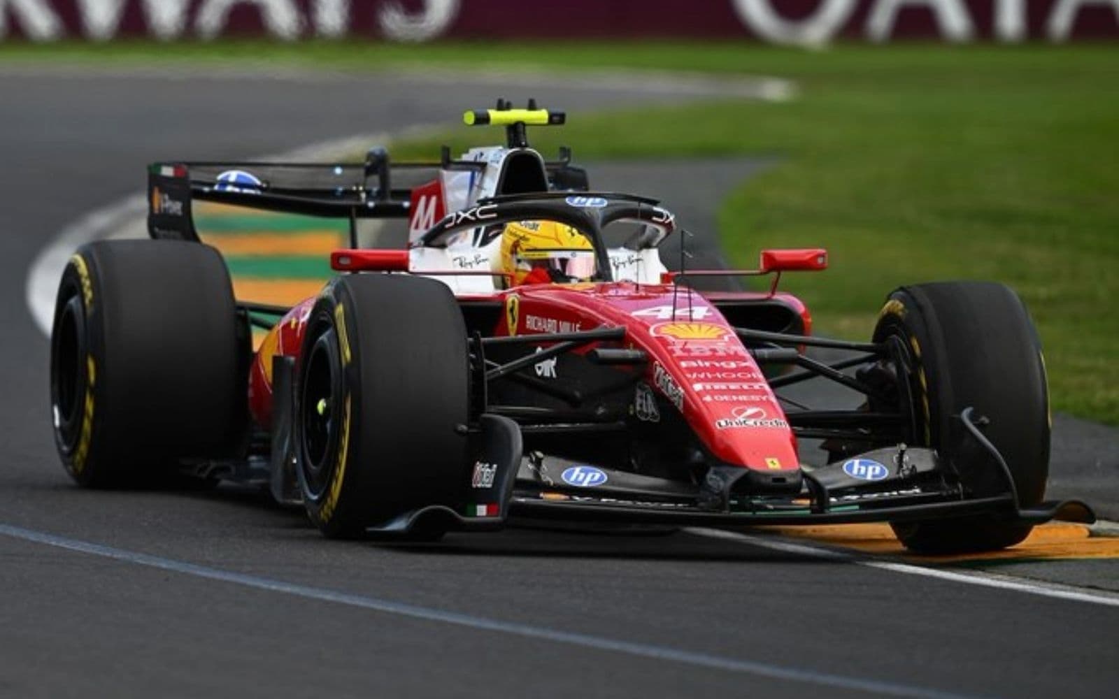 Hamilton: "Έχουμε δρόμο ακόμα για να φτάσουμε τη Mercedes αλλά είναι εφικτό"