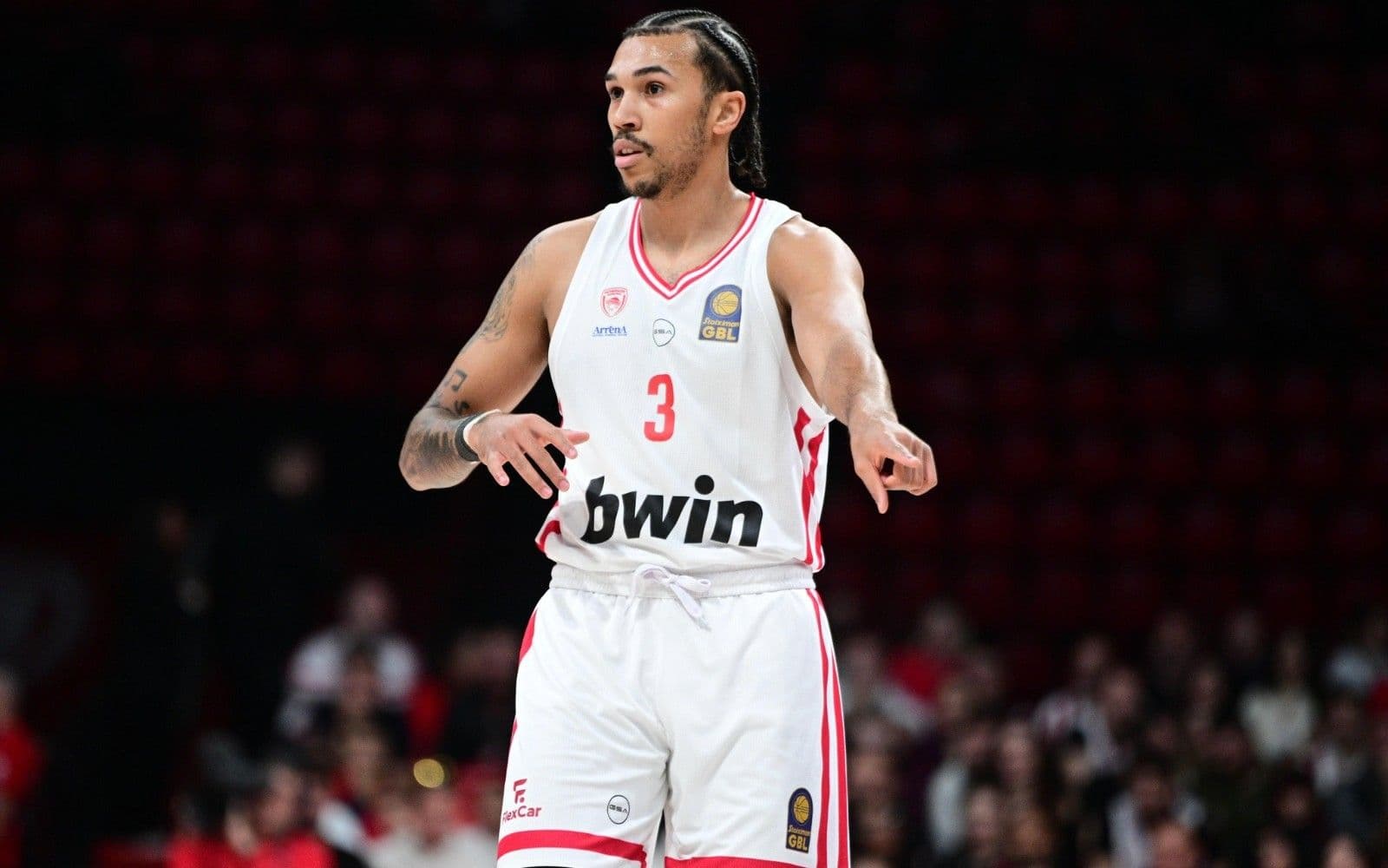 Ολυμπιακός: Σοκ με τον Ουόρντ – Έξω για έναν μήνα