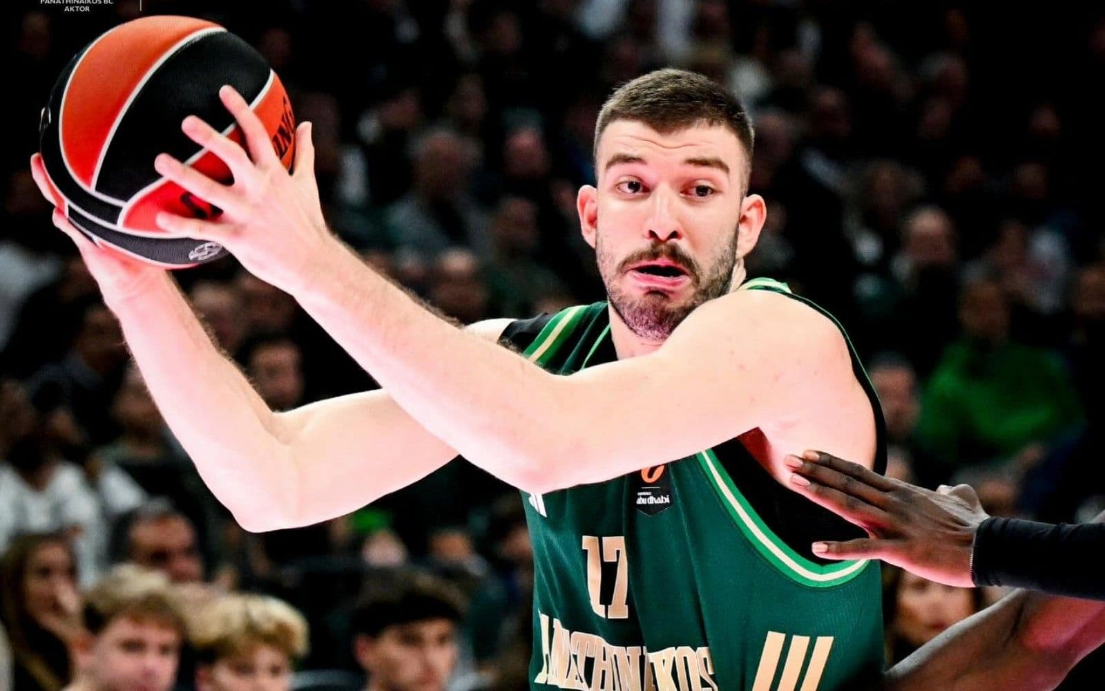 Ρογκαβόπουλος… σεληνιασμένος: Ιστορική εμφάνιση με 40 πόντους και 12 τρίποντα στο ΟΑΚΑ (vid)