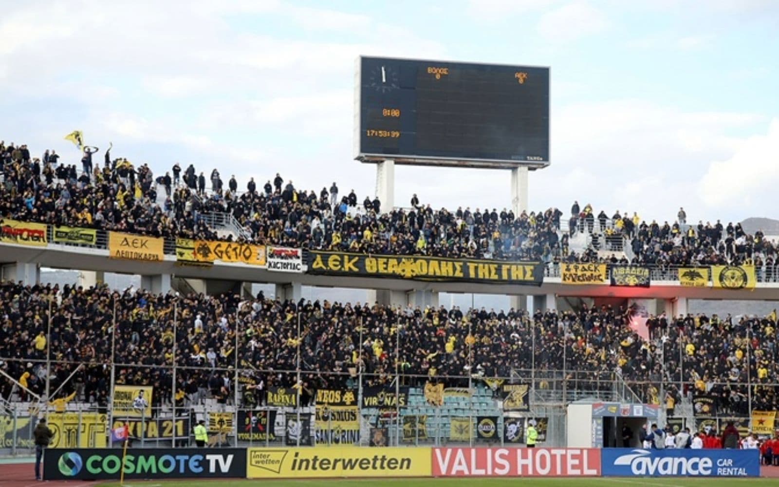 Πάνω από 8.000 εισιτήρια σε 3 ώρες: «Κιτρινόμαυρη» απόβαση στον Βόλο για την πρωτοπόρο ΑΕΚ