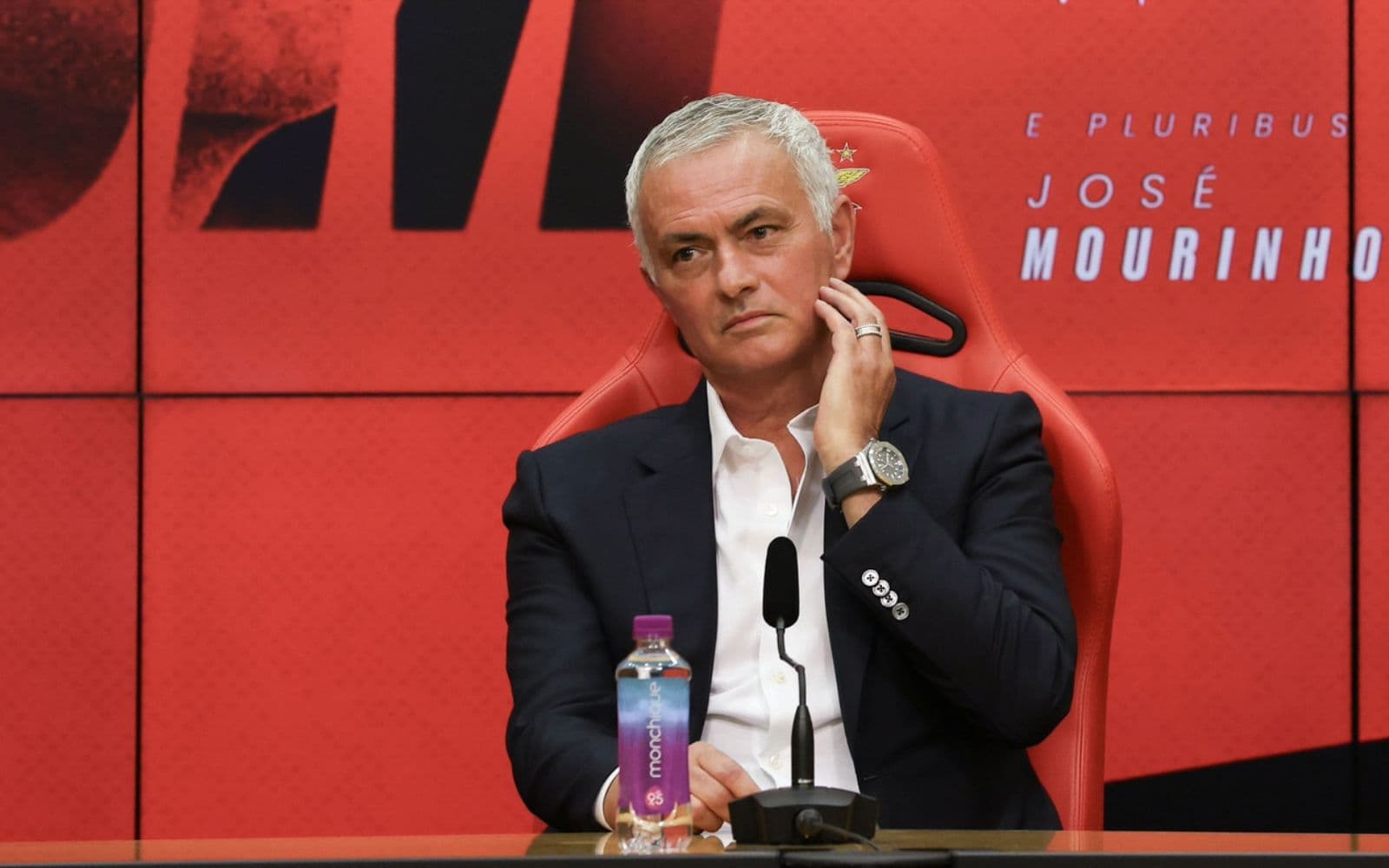 Μουρίνιο για Βινίσιους: «Όταν ένας παίκτης σκοράρει ένα τέτοιο γκολ, απλά πανηγυρίζει και φεύγει»