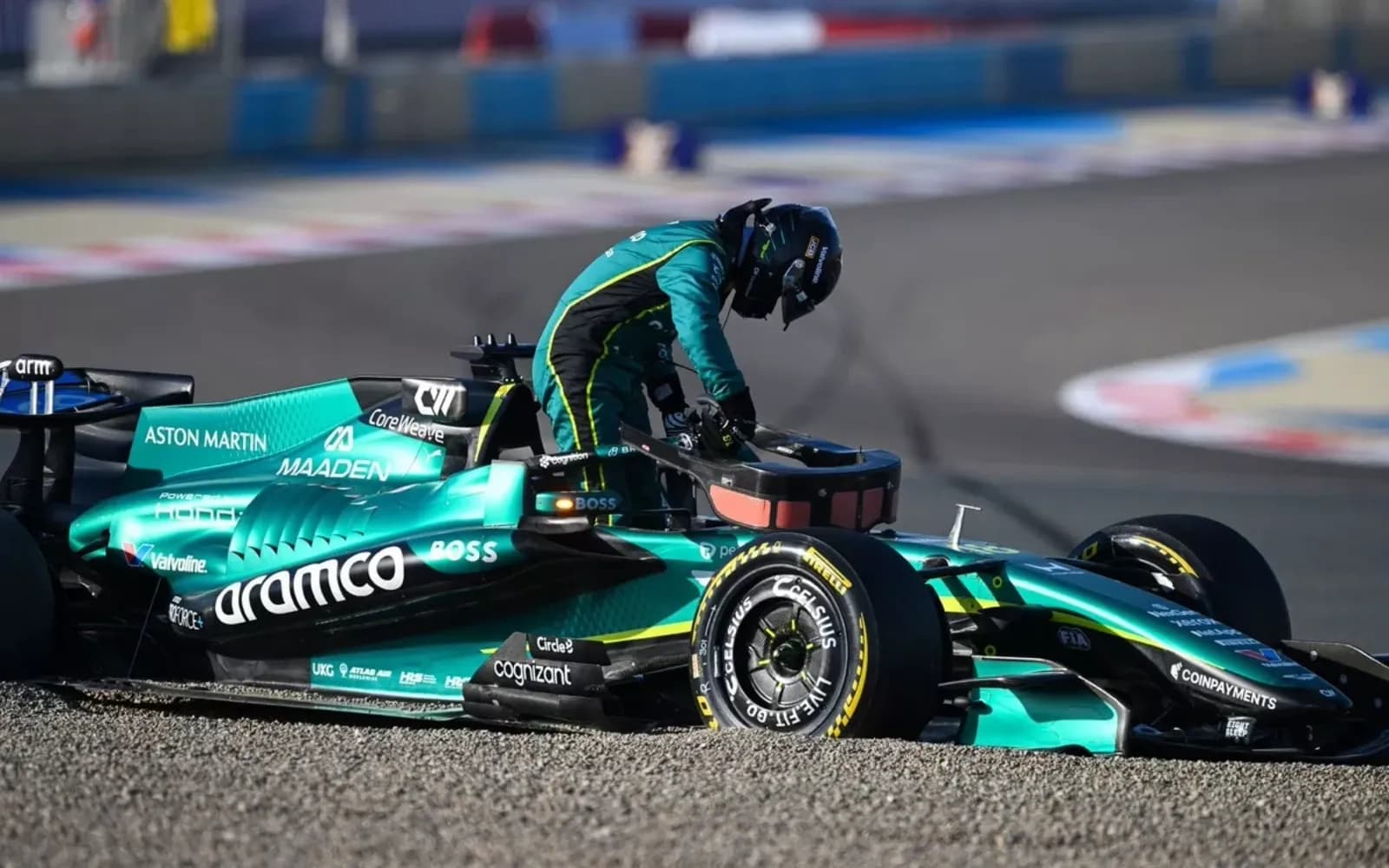 F1: Οι πιλότοι της Aston Martin δεν θα ολοκληρώσουν πάνω από 25 γύρους για λόγους υγείας