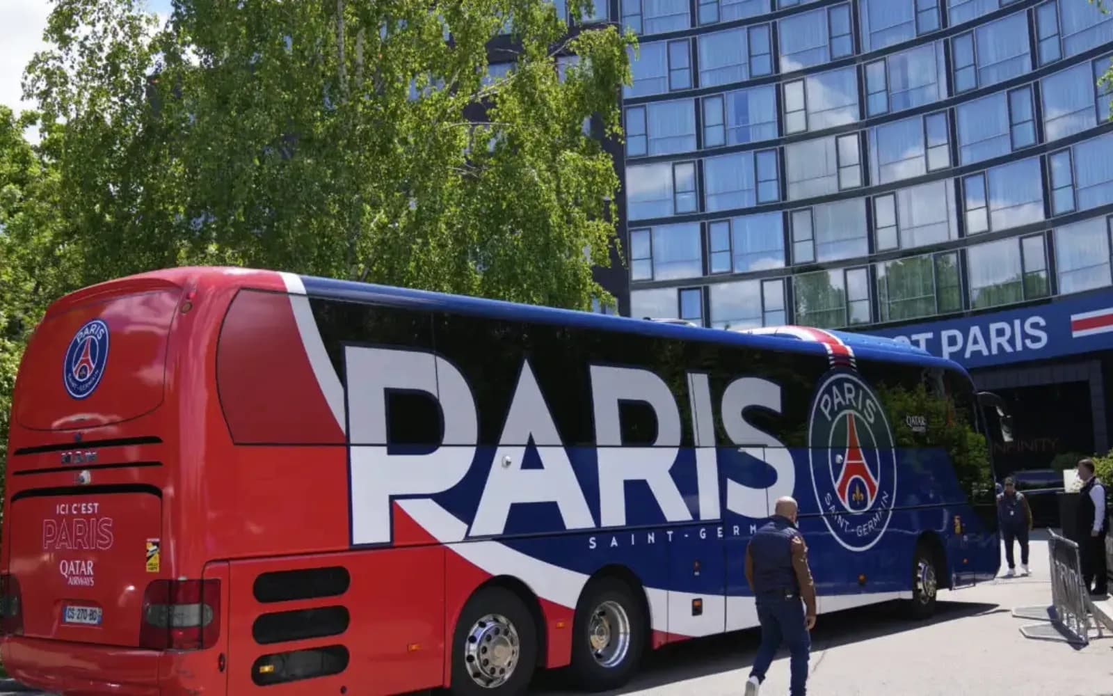 Παρί Σεν Ζερμέν: Φίλοι της Μπιλμπάο πέταξαν πέτρες στο πούλμαν της γαλλικής ομάδας