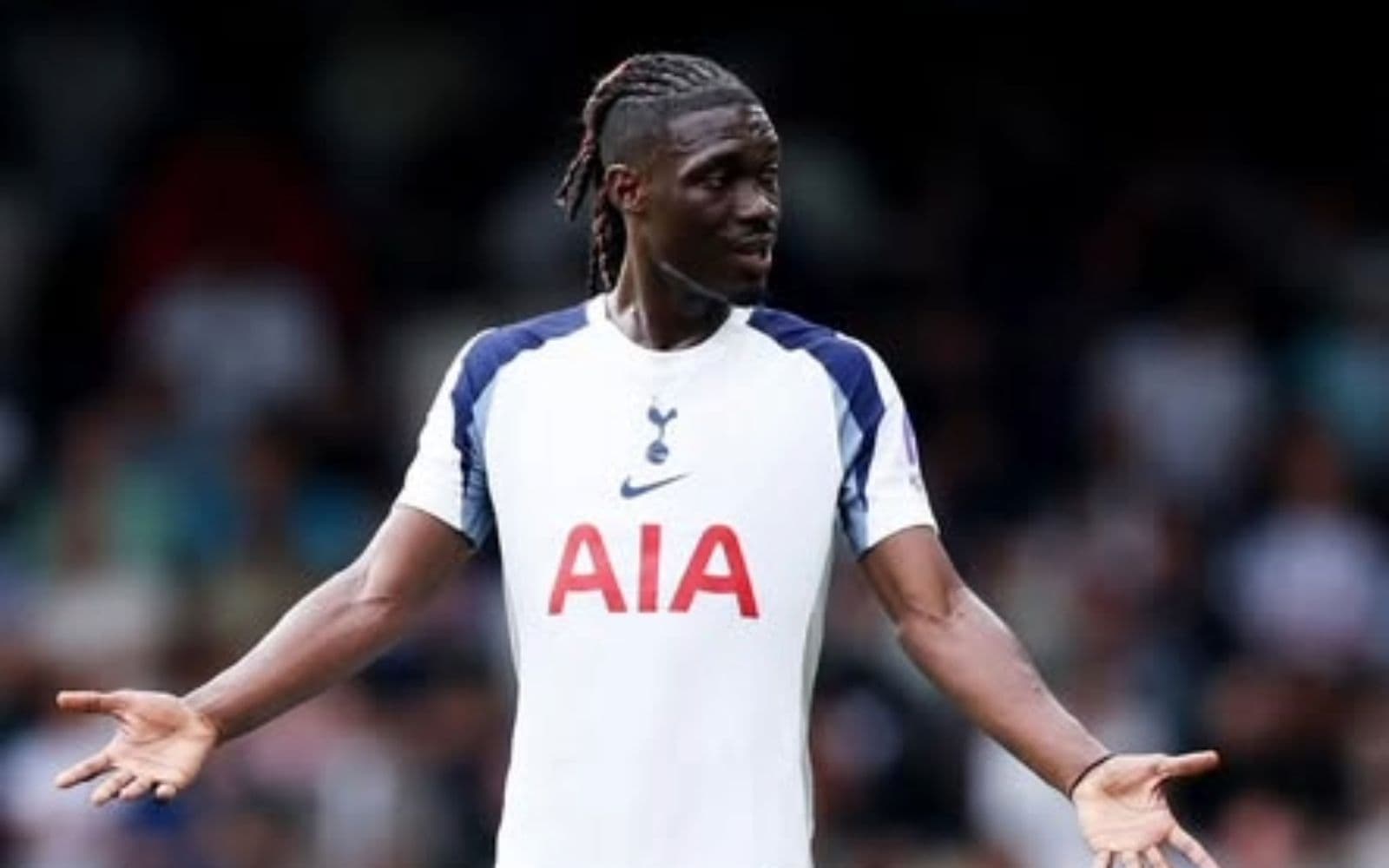 Ιβ Μπισουμά: “Φοβόμουν να κοιμηθώ σπίτι μου και έμενα στο προπονητικό κέντρο της Τότεναμ”