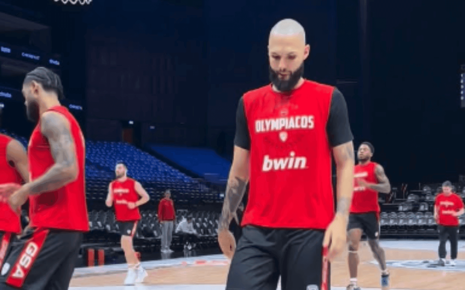 Ντουμπάι - Ολυμπιακός : Η δωδεκάδα των Πειραιωτών