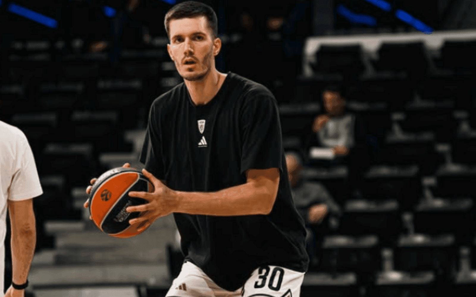 Ντουμπάι - Ολυμπιακός : Παίζει ο Πετρούσεφ απέναντι στους ερυθρόλευκους